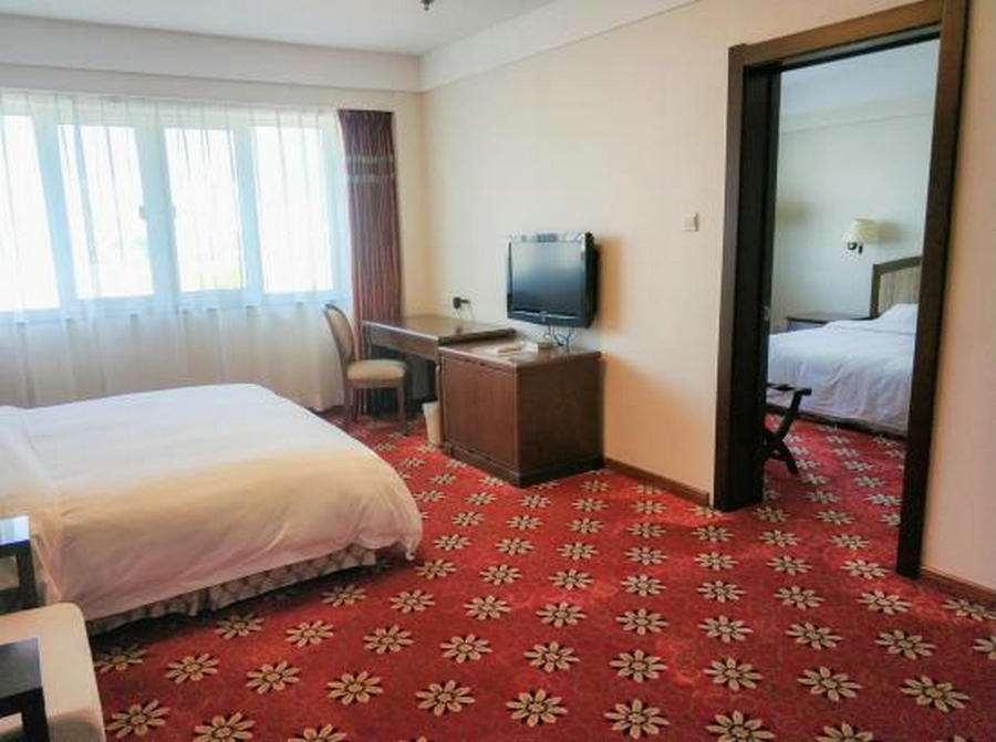 Yalu River Hotel Dandong Room photo